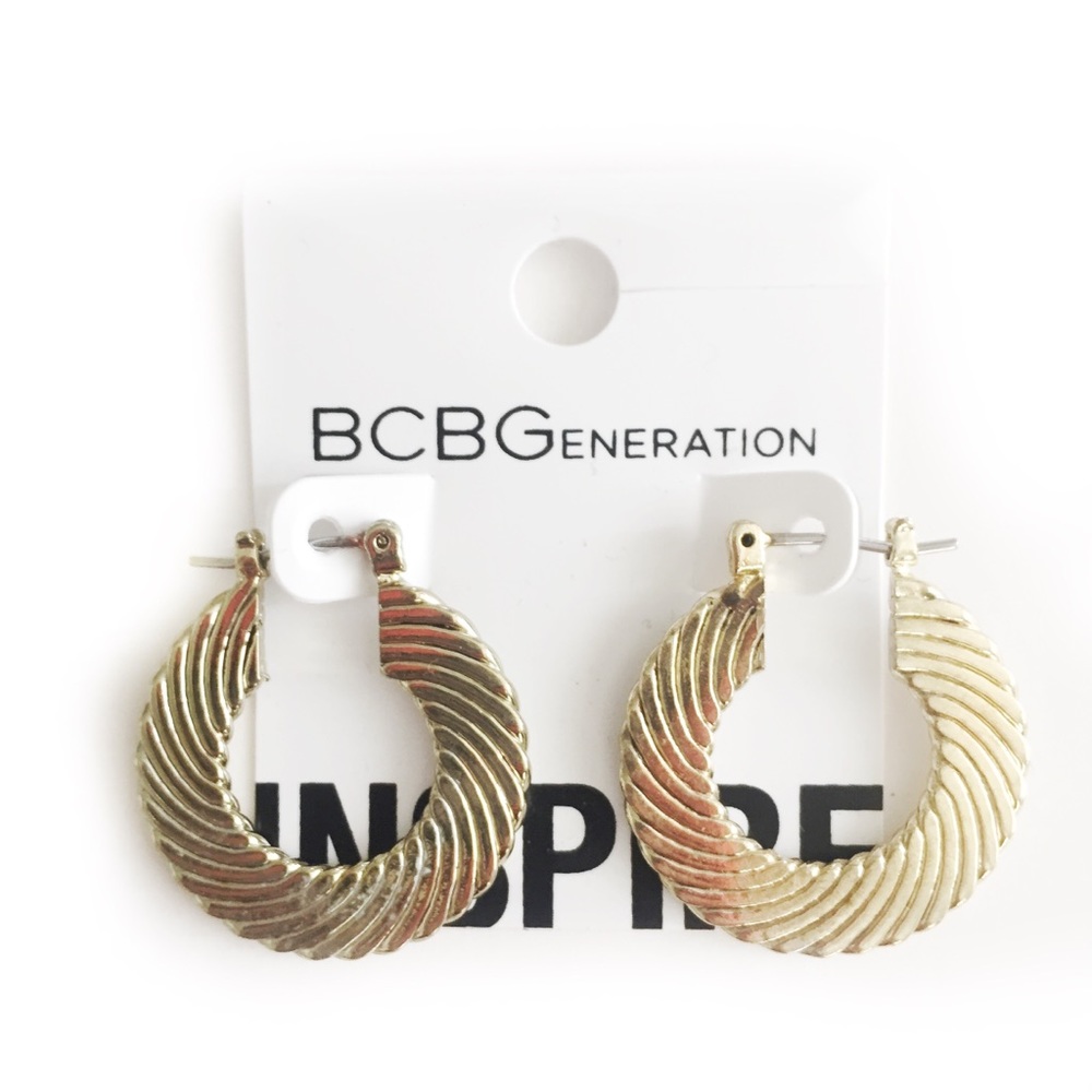 BCBGENERATION EARRINGS CIRCLE LOOP HOOP GOLD TONED